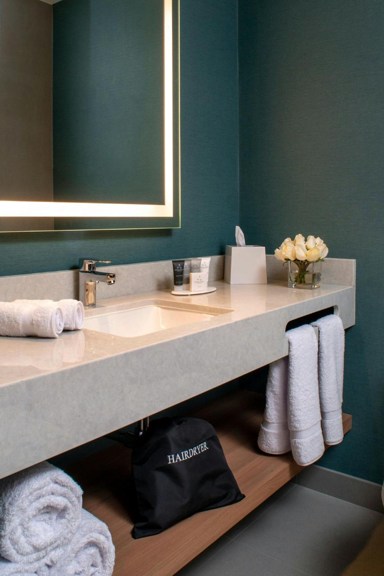 Hotel Fairfield By Marriott Miraflores 3*